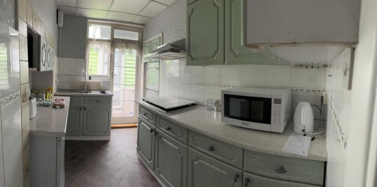 Amazing And Romantic O2 Arena 4 Bedrooms House Free Parking London Bagian luar foto