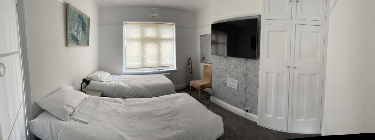 Amazing And Romantic O2 Arena 4 Bedrooms House Free Parking London Bagian luar foto
